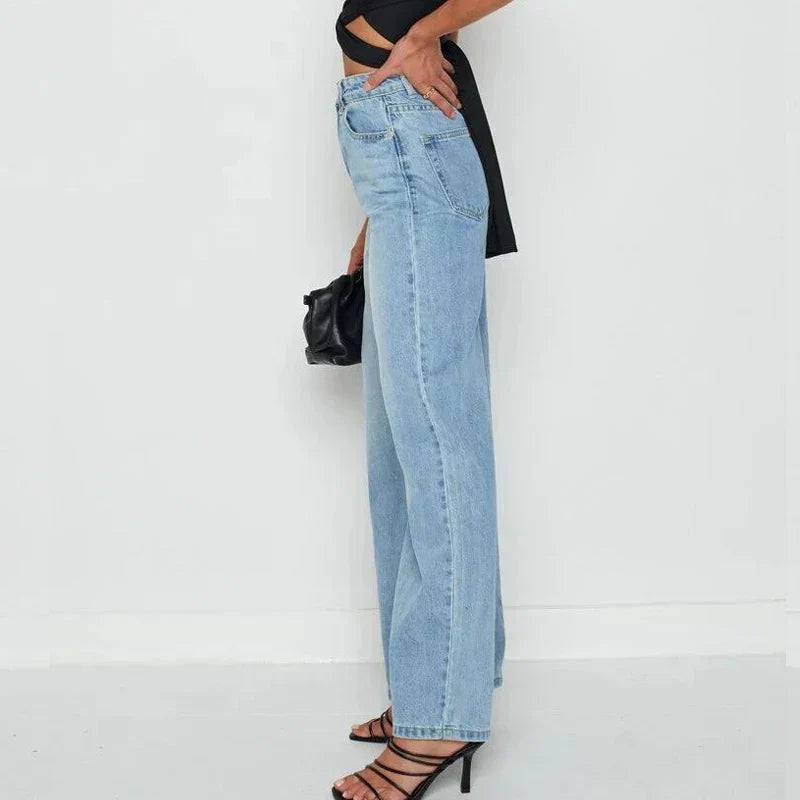 Linnea Stockholm | Mid Rise - Vid Passform Denim Jeans